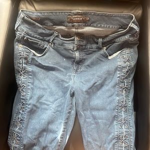 Still in great condition size 20t jeggings from torrid